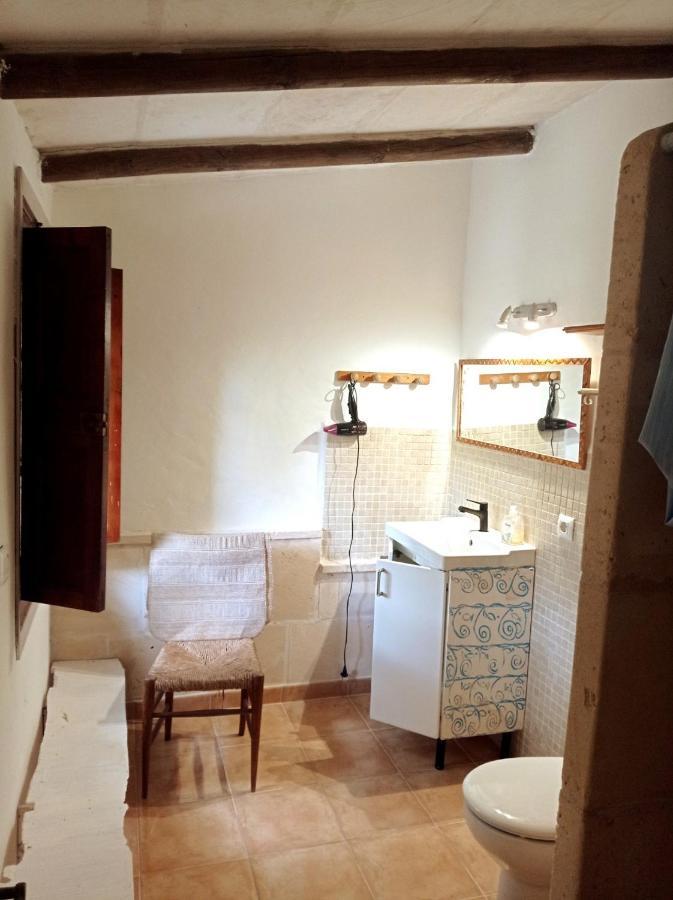 Arthouse Mit Haus Galeria 110qm Und Appartementhaus Mit Patio 30qm Holiday home Campos (Mallorca)